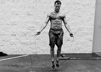 man jumping rope explosive plyometrics