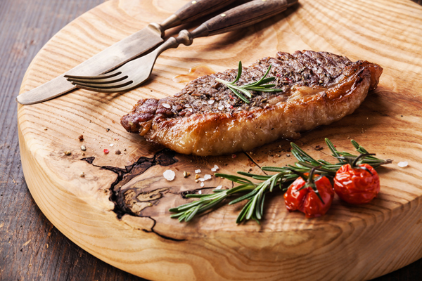 steak with tomatoes 