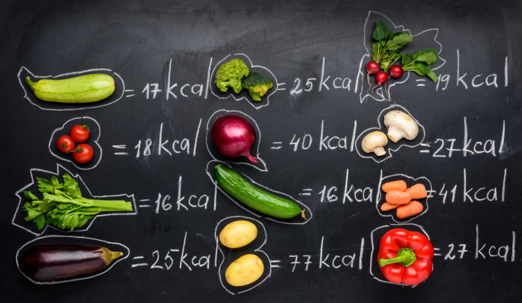 how many calories should a man eat to lose weight